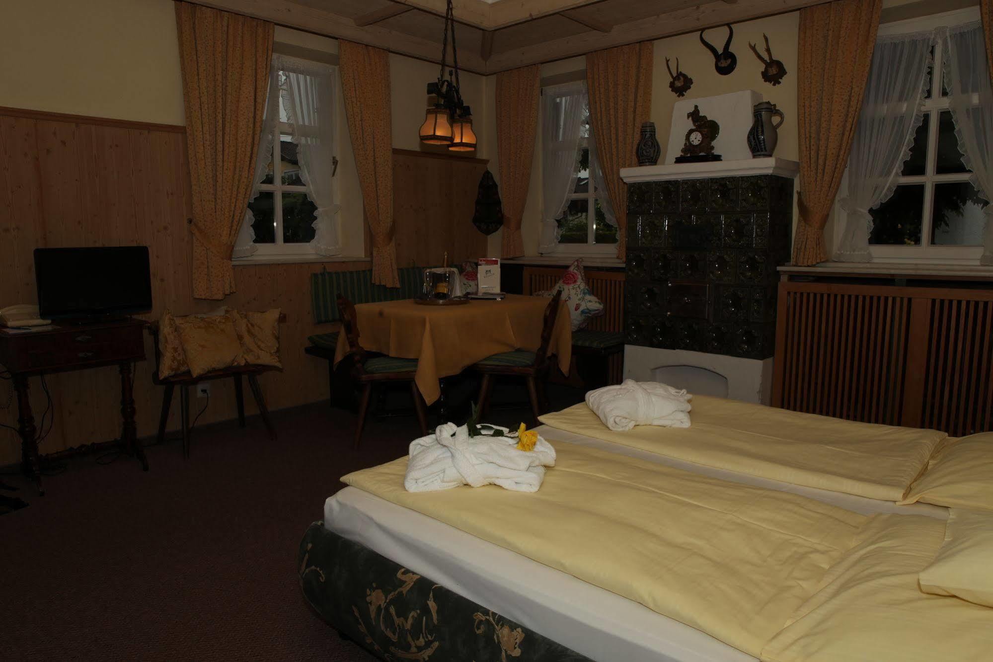 Hotel Edelweiss Garni Γκάρμις-Παρτενκίρχεν Εξωτερικό φωτογραφία