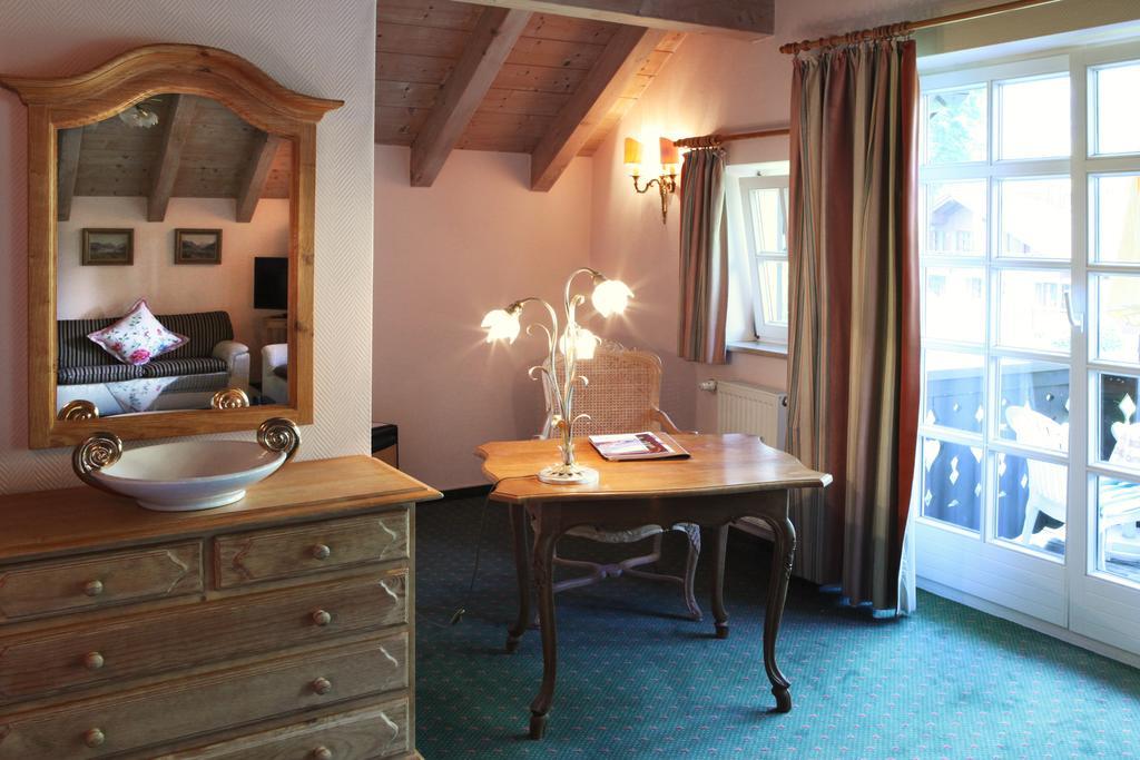 Hotel Edelweiss Garni Γκάρμις-Παρτενκίρχεν Δωμάτιο φωτογραφία